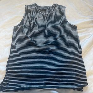 Lululemon muscle tank perfect condition